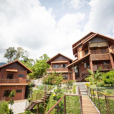 Red House The Garden Stay In Bukit Tinggi By Play Bentong Dış mekan fotoğraf