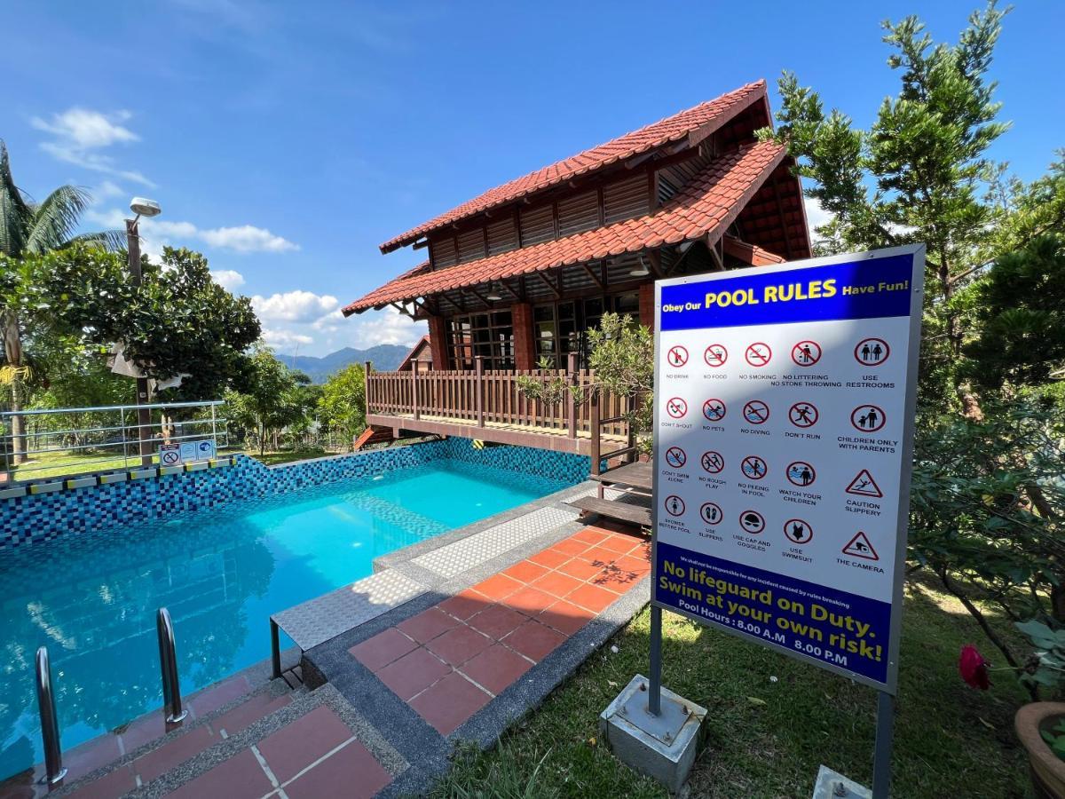 Red House The Garden Stay In Bukit Tinggi By Play Bentong Dış mekan fotoğraf